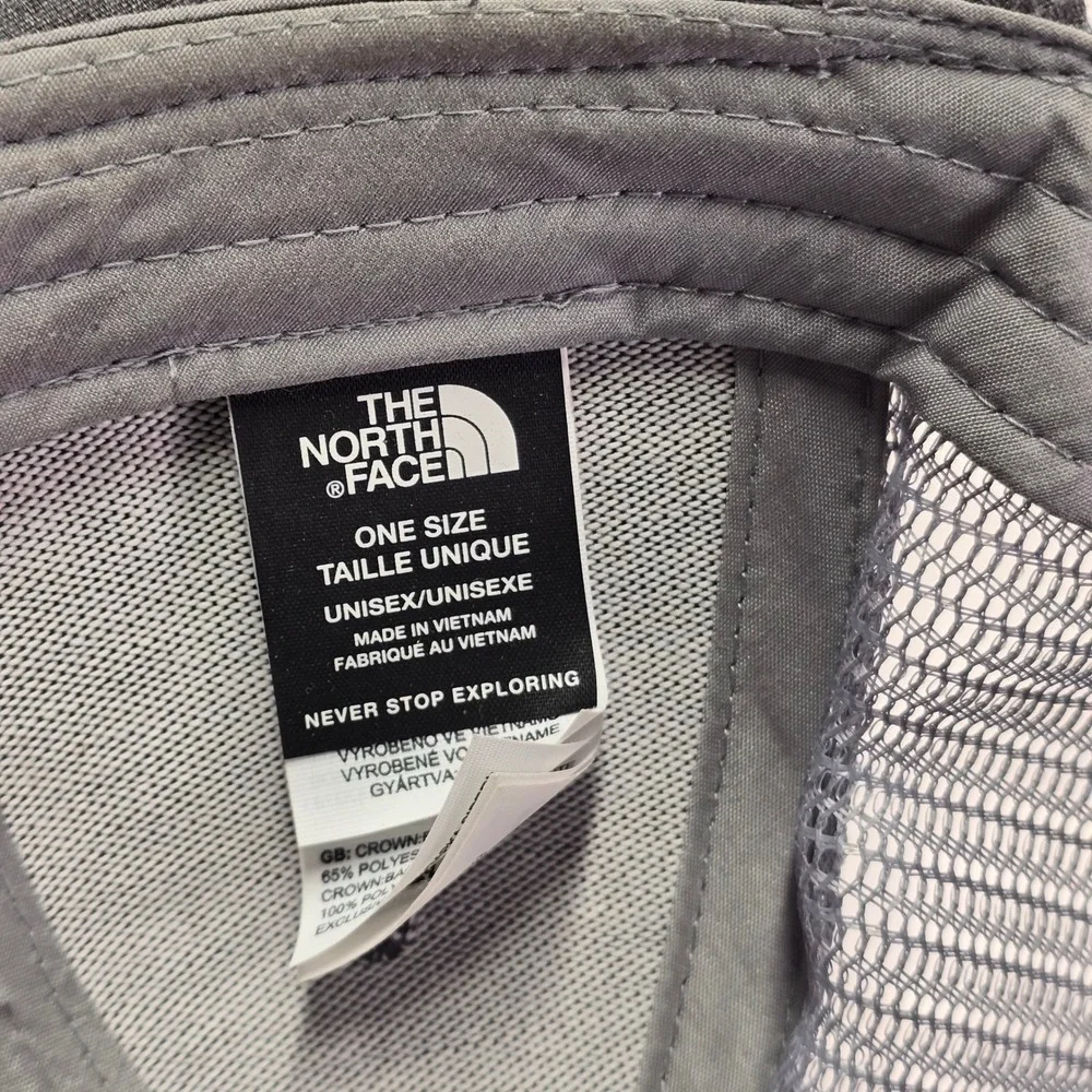 The‎ North Face Gray Mesh Trucker Hat Bear Mountain Logo Snapback Cap